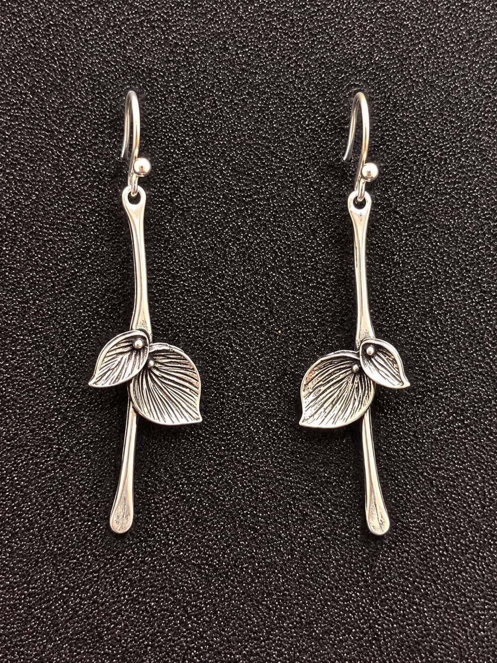 Generic Silver Leaf Dangle Earrings